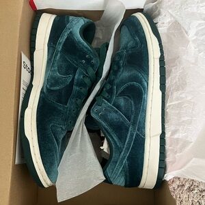 Nike Dunk Low Velvet Teal